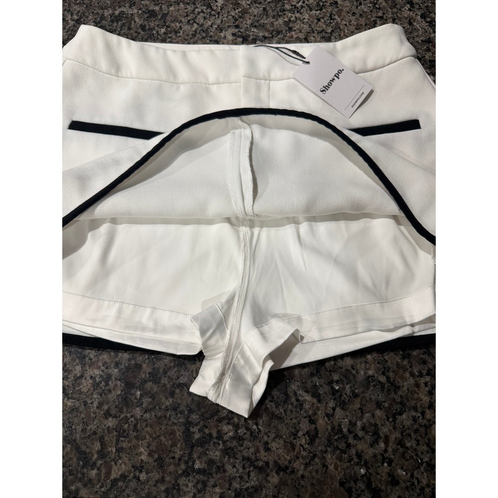 Showpo White Mini Skort Black Trim Faux Pockets Size US 10 NWT - Picture 3 of 8